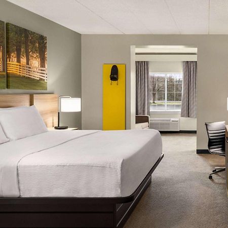 Days Inn & Suites By Wyndham Lancaster Amish Country Mountville Dış mekan fotoğraf