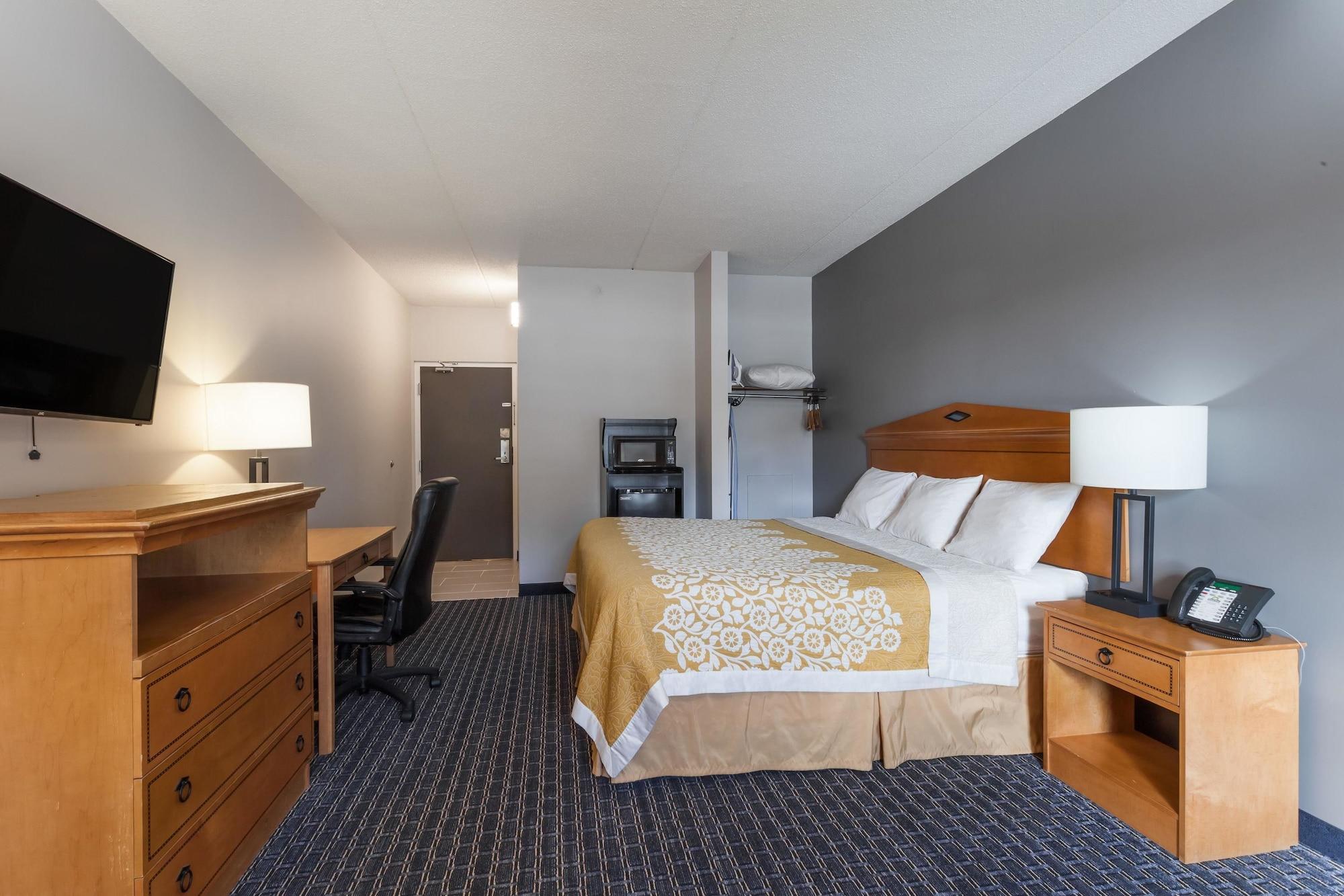 Days Inn & Suites By Wyndham Lancaster Amish Country Mountville Dış mekan fotoğraf