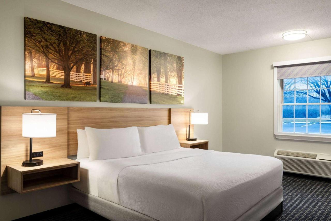 Days Inn & Suites By Wyndham Lancaster Amish Country Mountville Dış mekan fotoğraf