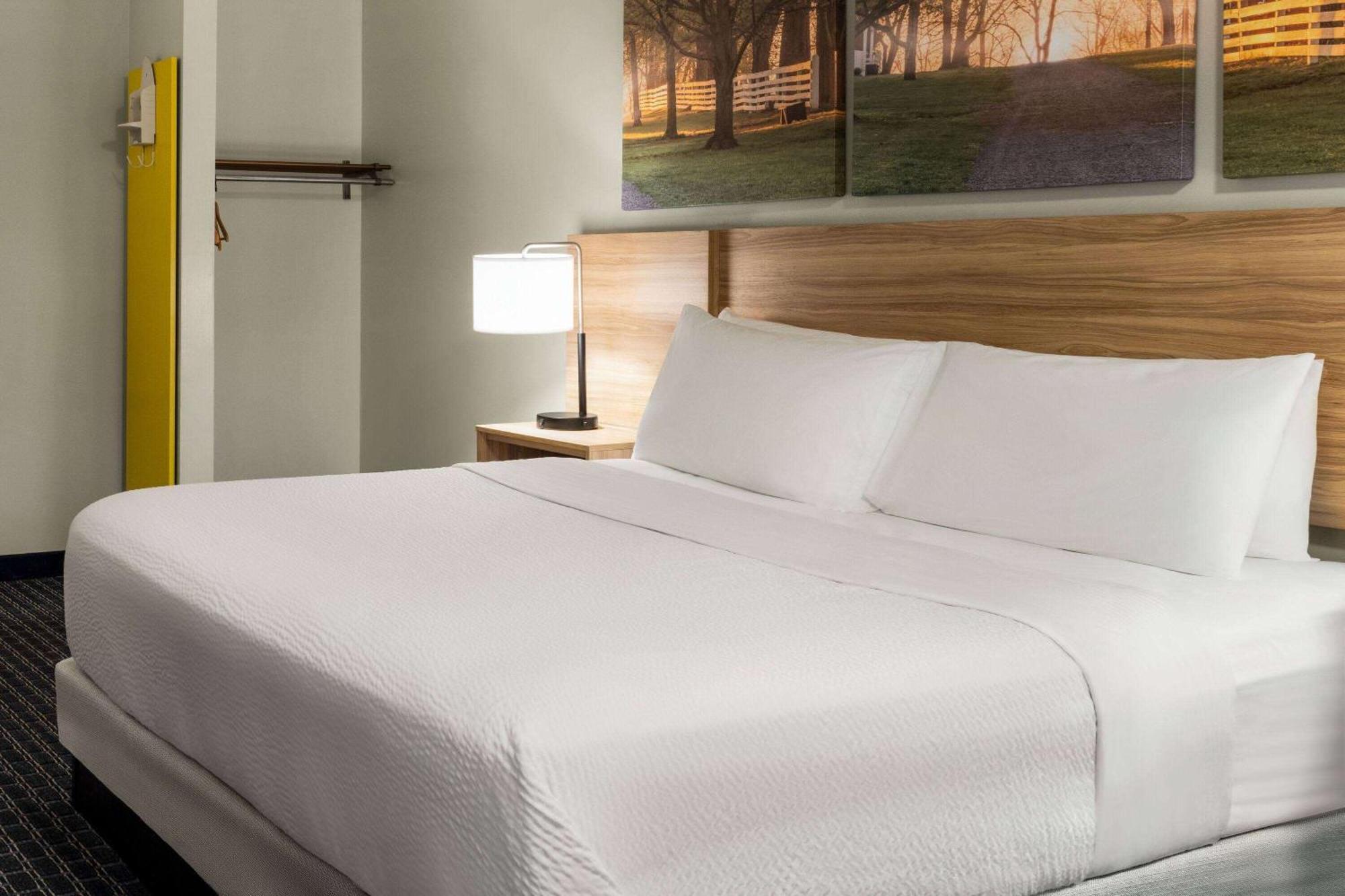 Days Inn & Suites By Wyndham Lancaster Amish Country Mountville Dış mekan fotoğraf