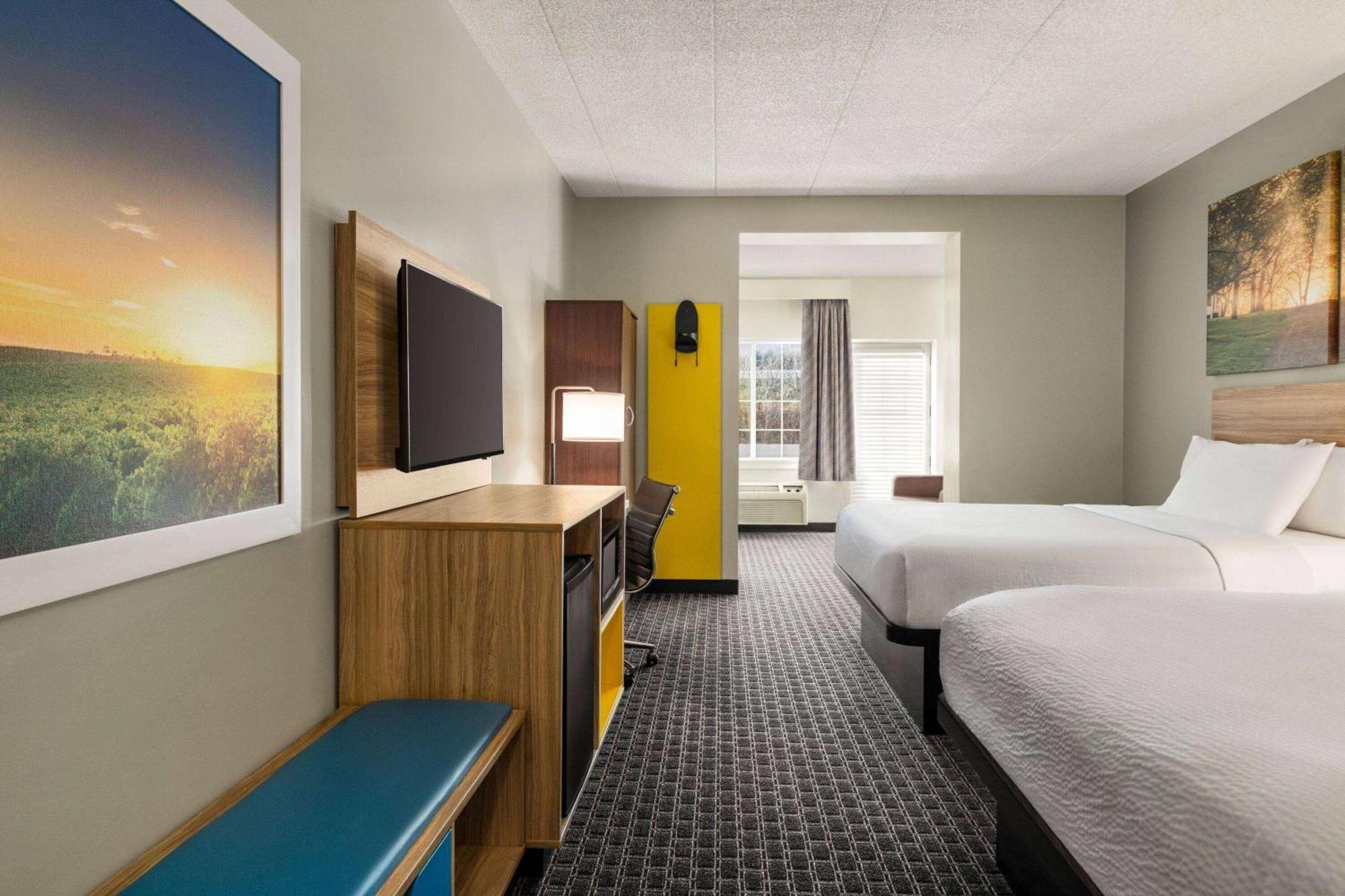 Days Inn & Suites By Wyndham Lancaster Amish Country Mountville Dış mekan fotoğraf