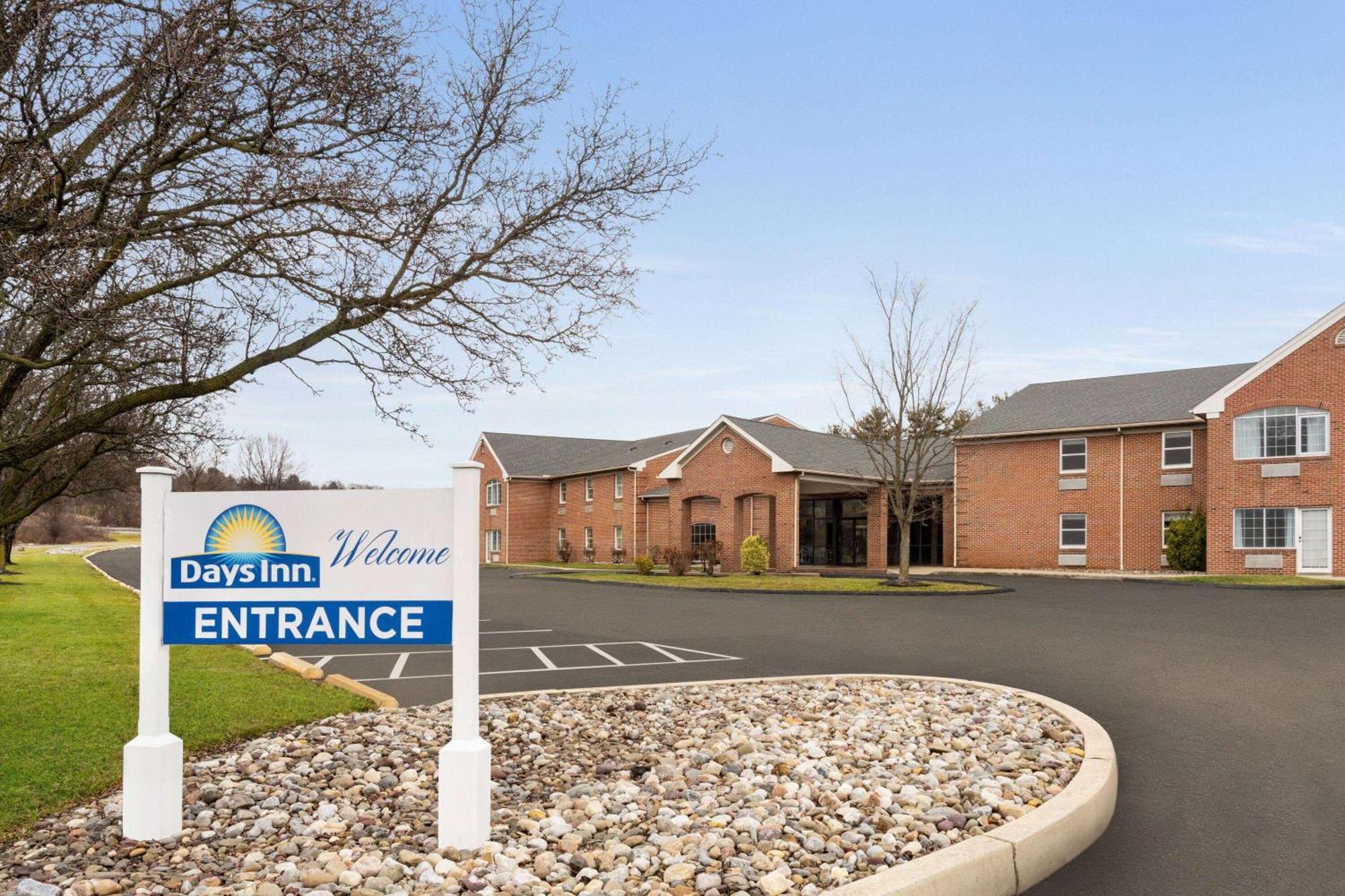 Days Inn & Suites By Wyndham Lancaster Amish Country Mountville Dış mekan fotoğraf