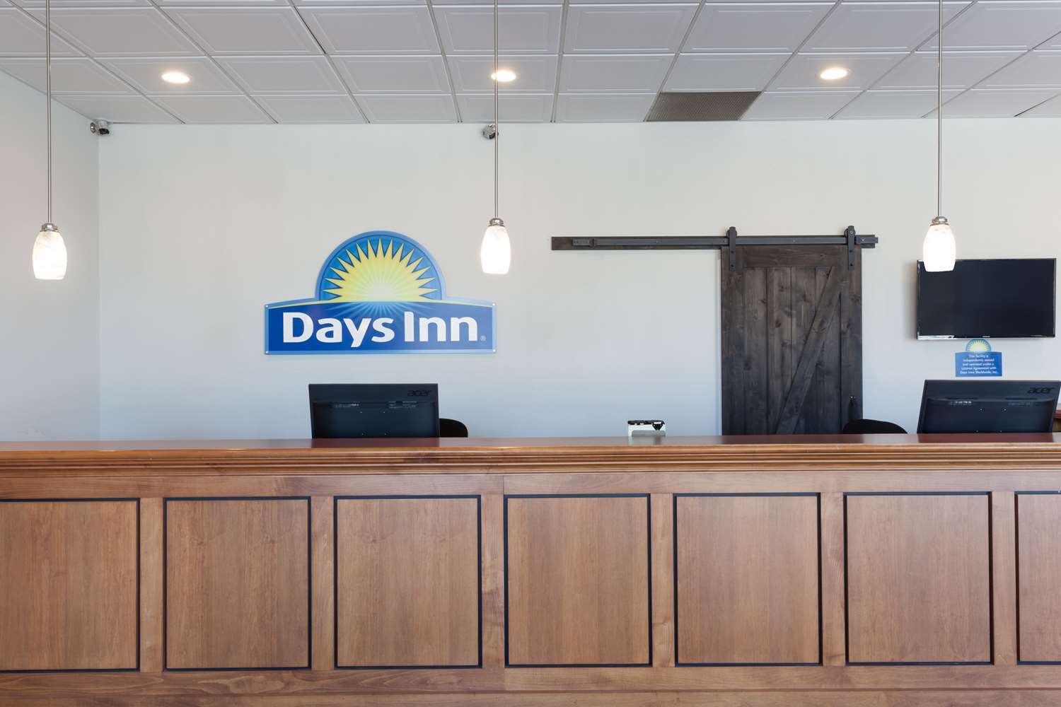 Days Inn & Suites By Wyndham Lancaster Amish Country Mountville Dış mekan fotoğraf